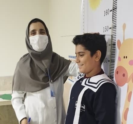 اندازه گیری قد و وزن دانش آموزان